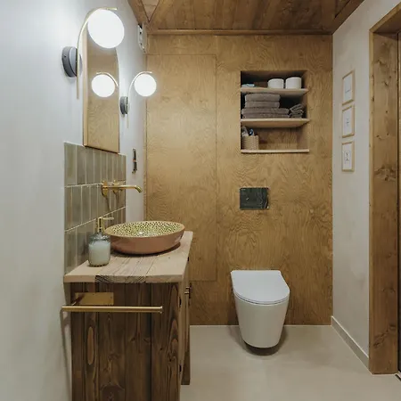 A Haziko 木屋 *